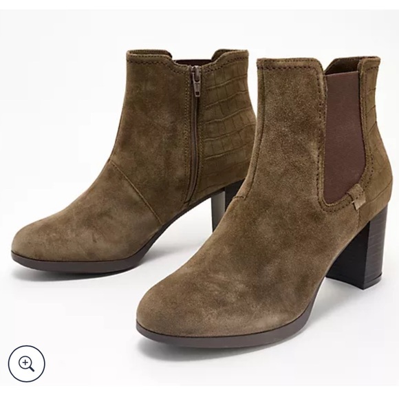 Clarks Shoes - Clarks Bayla Rose Boot Slate Suede size 11M NWT IN BOX!!!